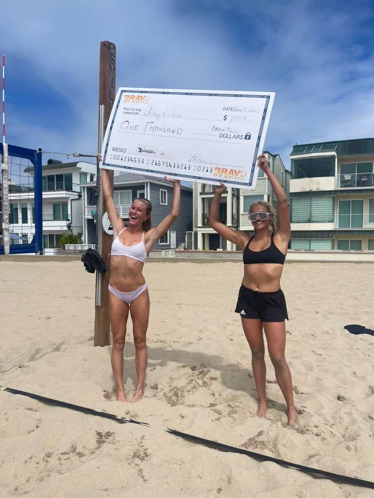 Champion of Women Solo Free
1000 BravoBucks to the winners   